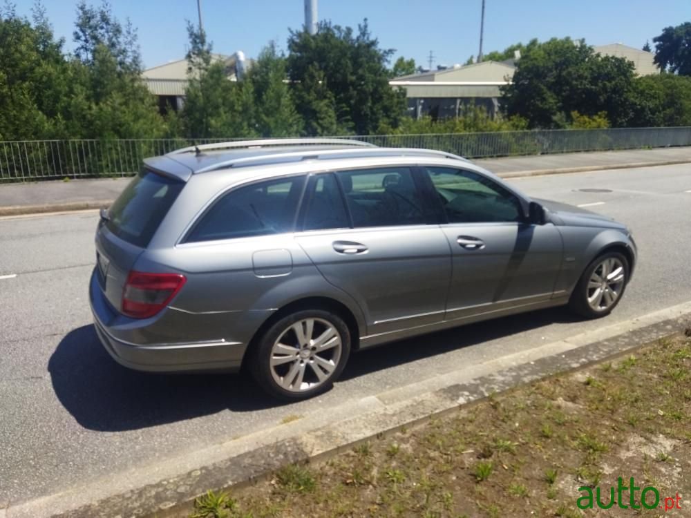 2008' Mercedes-Benz C-220 photo #2