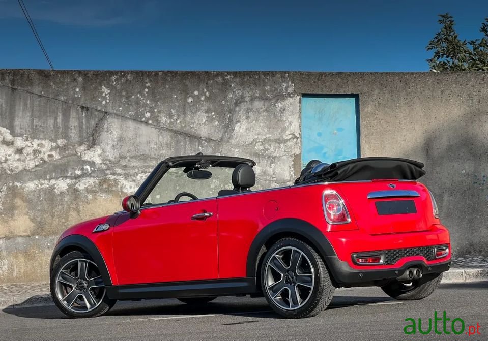 2011' MINI Cooper photo #5