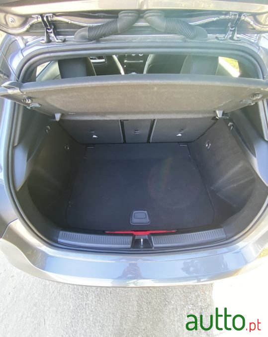 2019' Mercedes-Benz A-180 photo #3