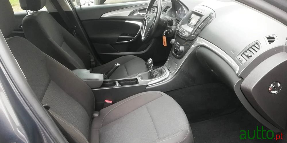 2014' Opel Insignia Sports Tourer photo #4