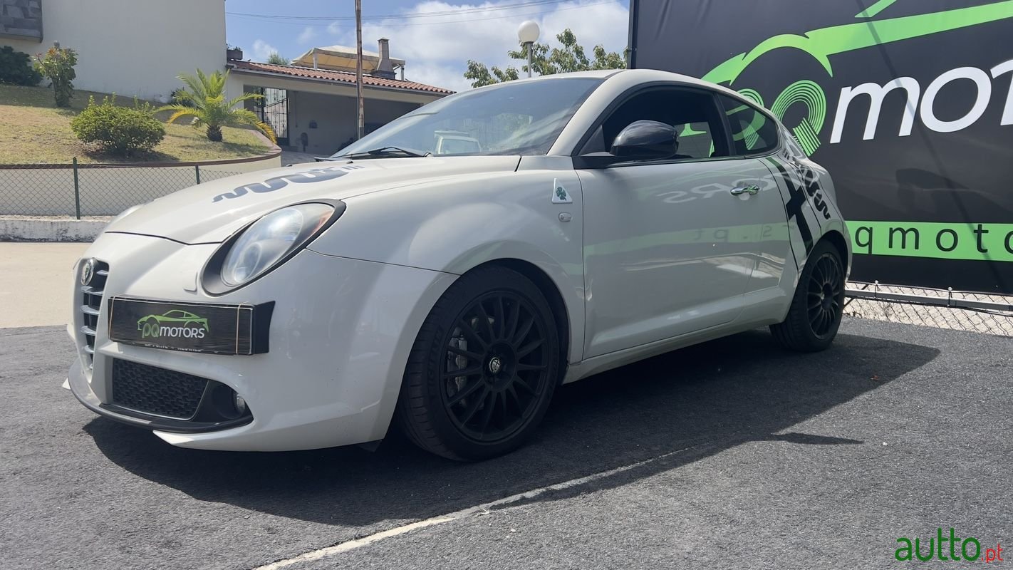 2011' Alfa Romeo MiTo photo #1