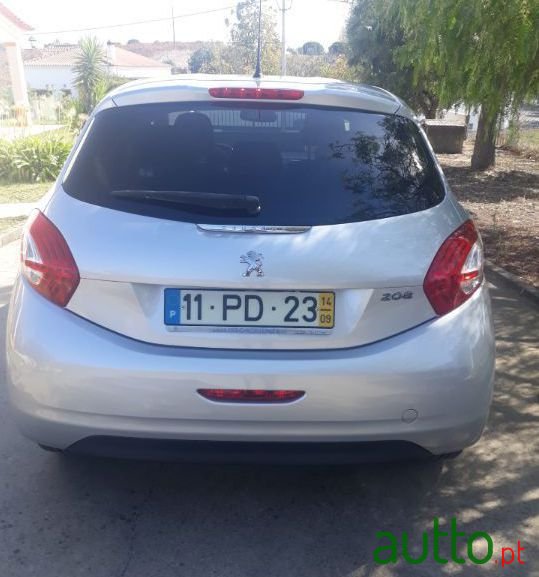 2014' Peugeot 208 photo #4