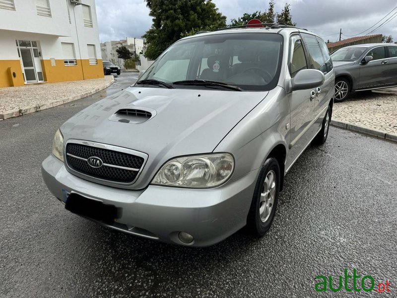 2005' Kia Carnival photo #2