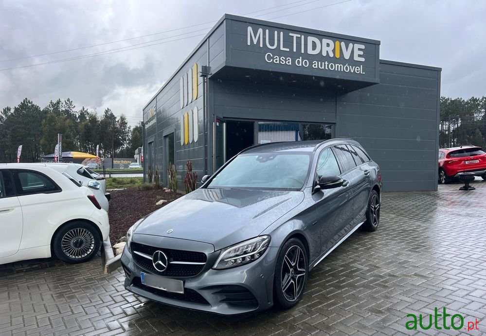 2021' Mercedes-Benz Classe C De Amg Line photo #1