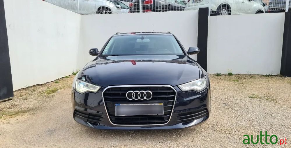 2011' Audi A6 Avant photo #5