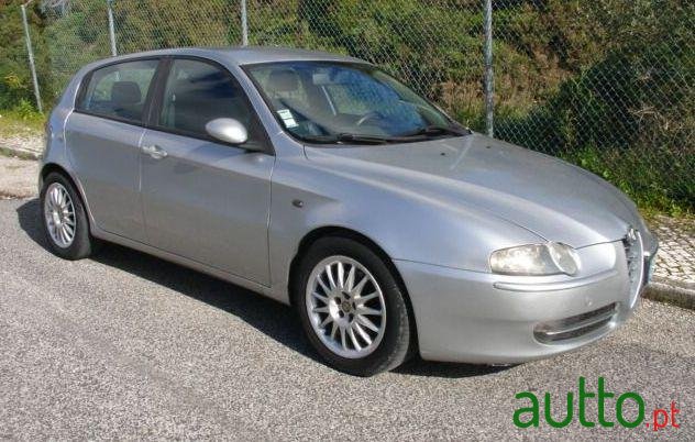 2004' Alfa Romeo 147 1.6 Gpl photo #2