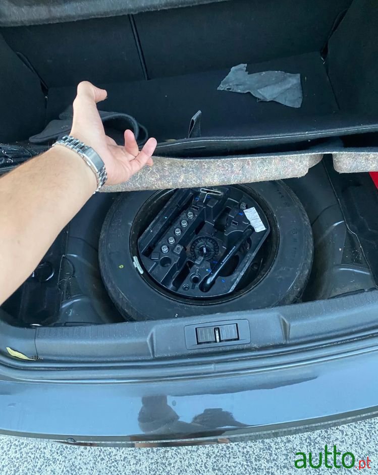 2010' Renault Laguna 1.5 Dci Confort photo #5