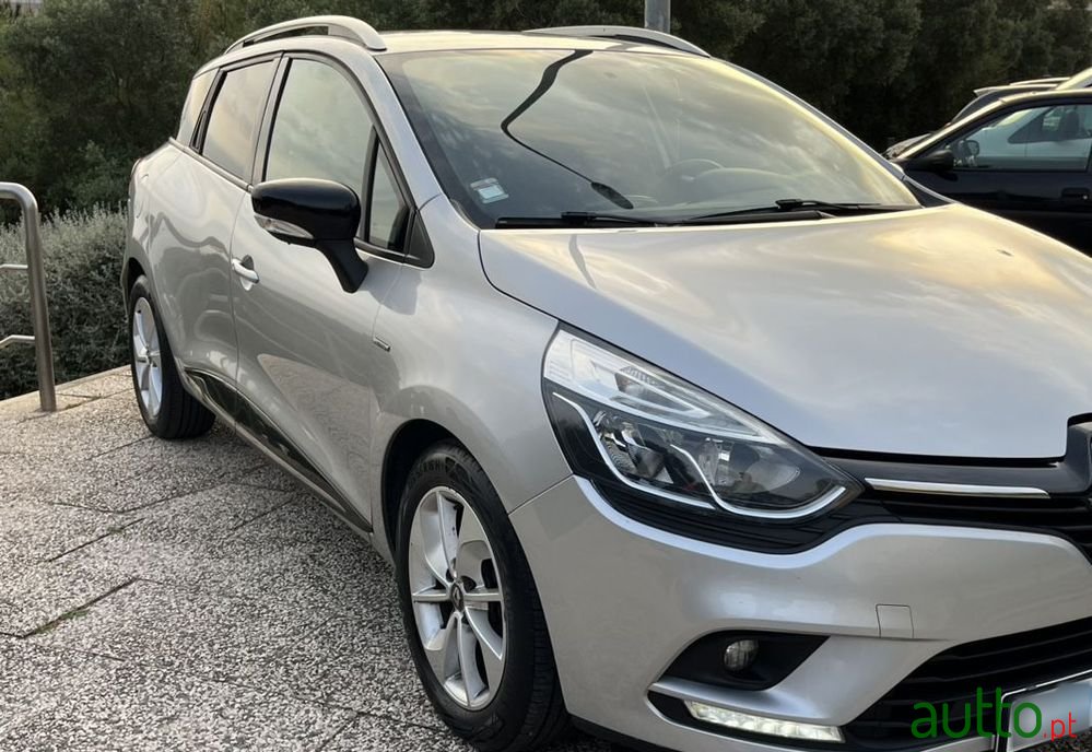 2018' Renault Clio Sport Tourer photo #4