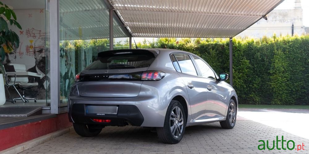 2022' Peugeot 208 photo #3