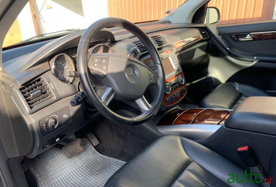 2007' Mercedes-Benz R-320 Cdi 4Matic photo #3