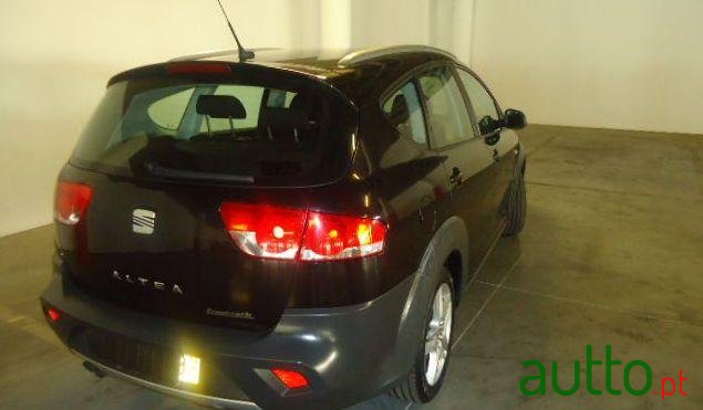 2010' SEAT Altea photo #1