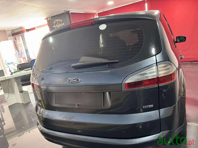 2009' Ford S-Max photo #6