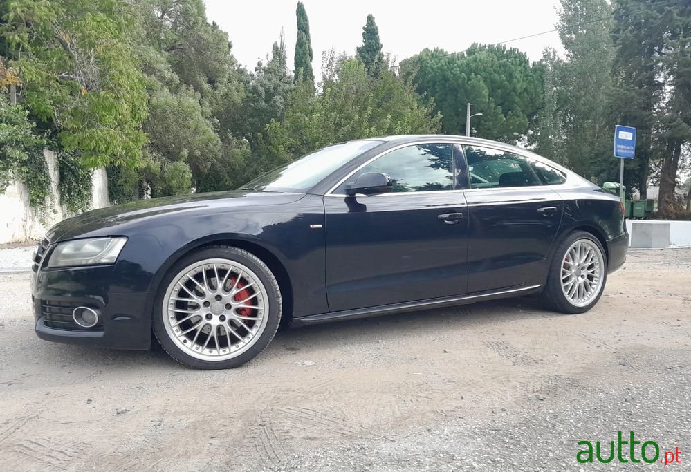 2011' Audi A5 Sportback photo #2