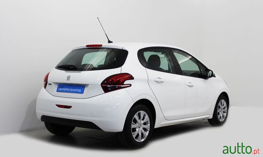 2017' Peugeot 208 photo #2