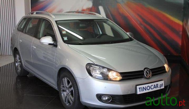 2011' Volkswagen Golf Variant photo #2