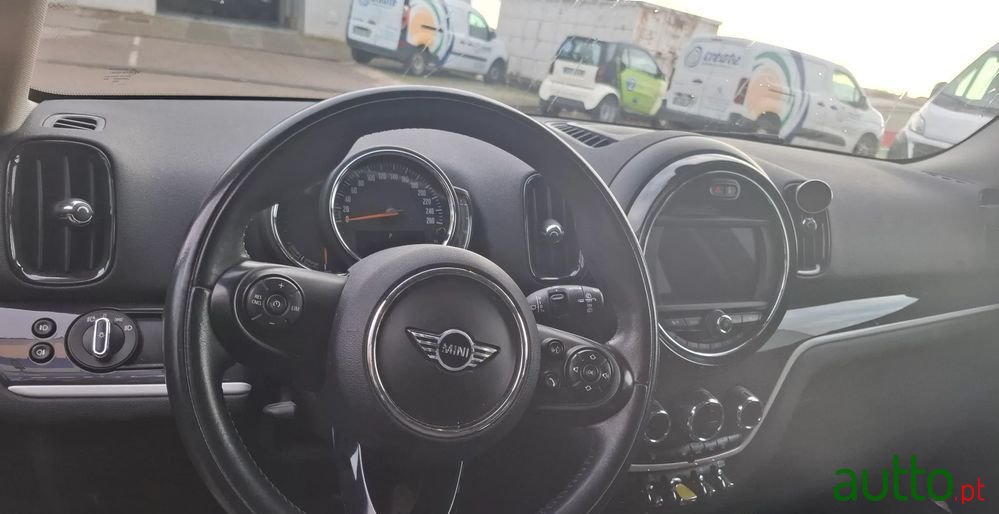 2018' MINI Countryman Cooper Se photo #3