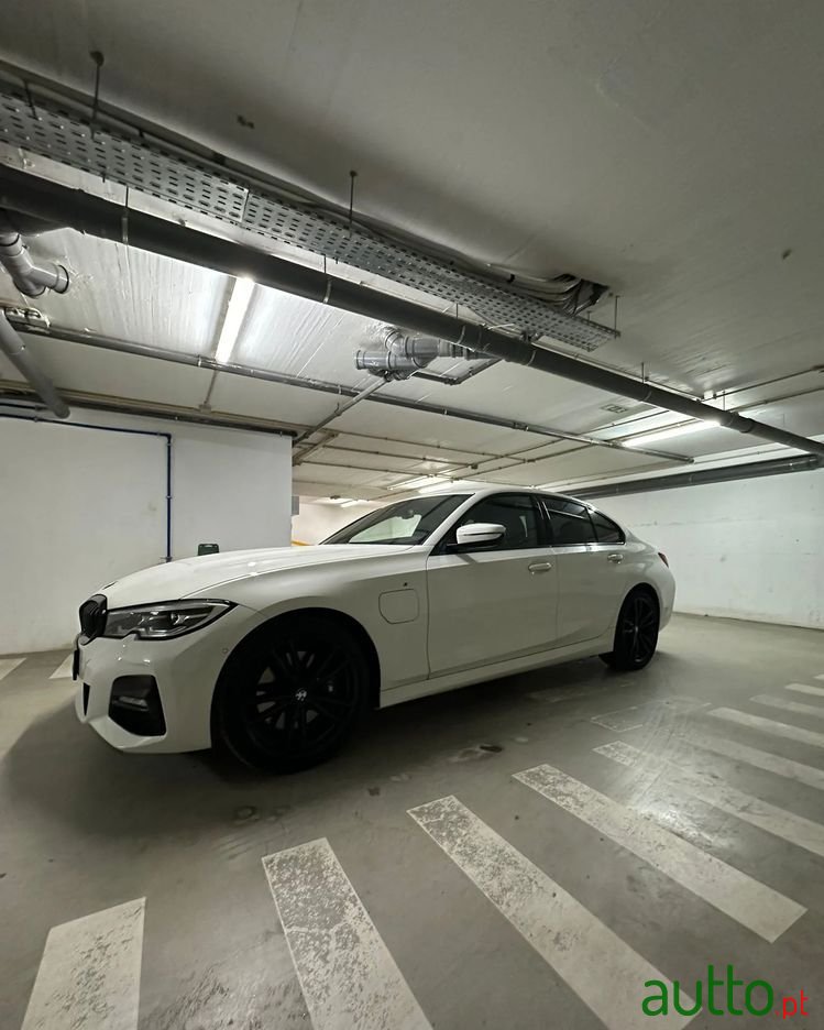 2019' BMW 330 E Pack M Auto photo #5