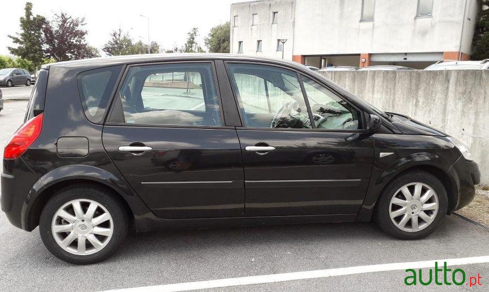 2008' Renault Scenic photo #4