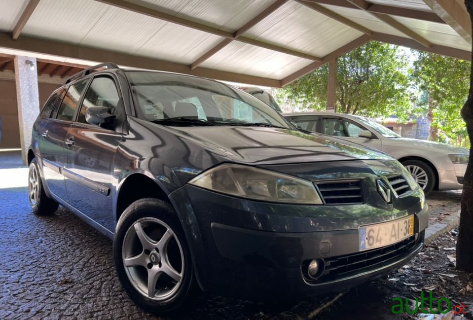 2005' Renault Megane Break photo #4