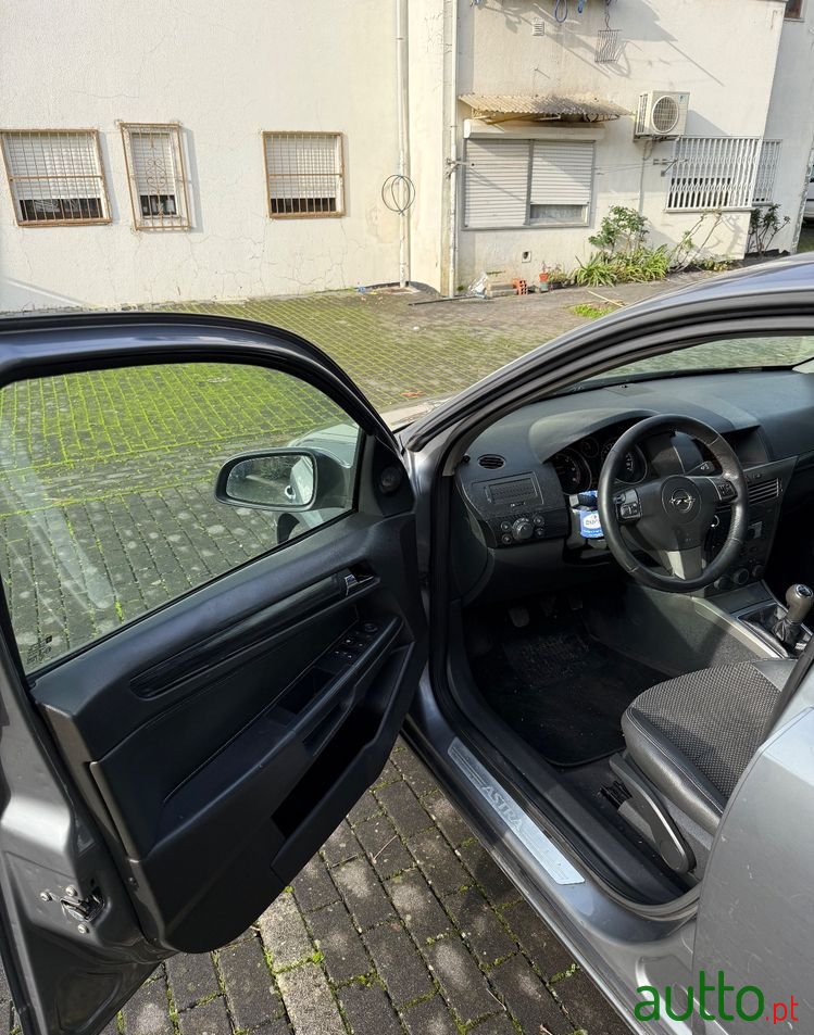 2006' Opel Astra 1.7 Cdti Cosmo photo #6