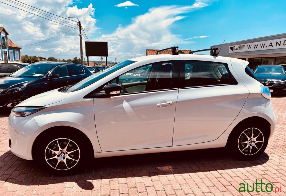 2019' Renault Zoe photo #6