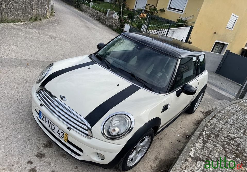 2009' MINI Cooper photo #1