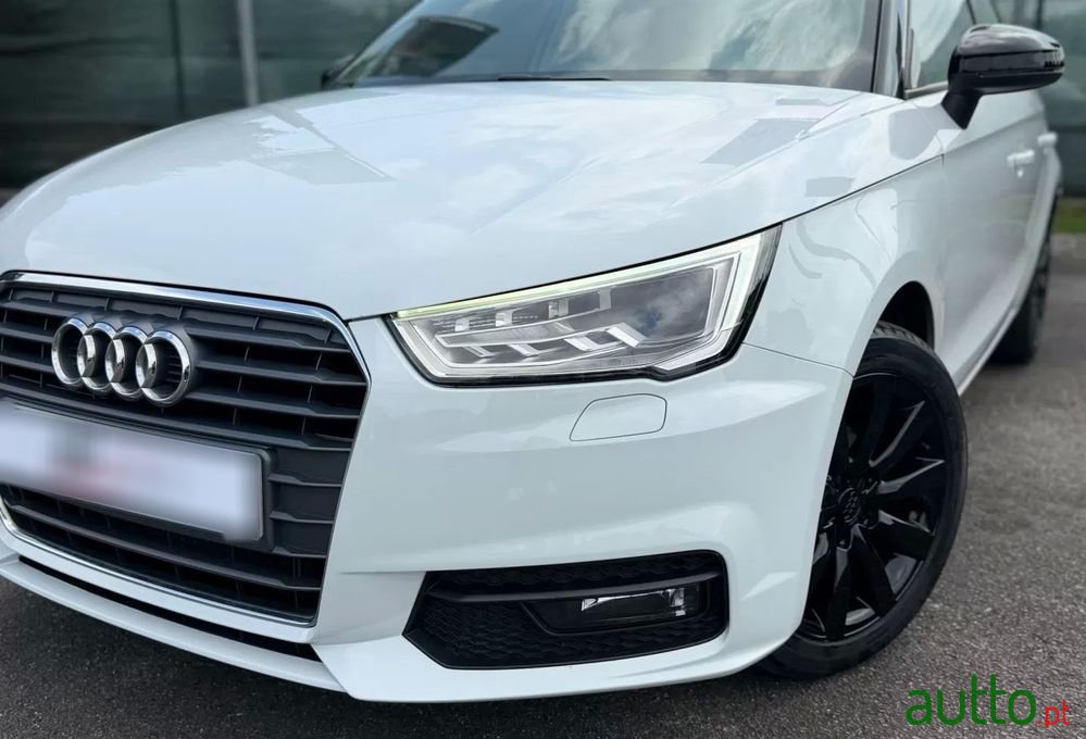 2016' Audi A1 Sportback photo #3