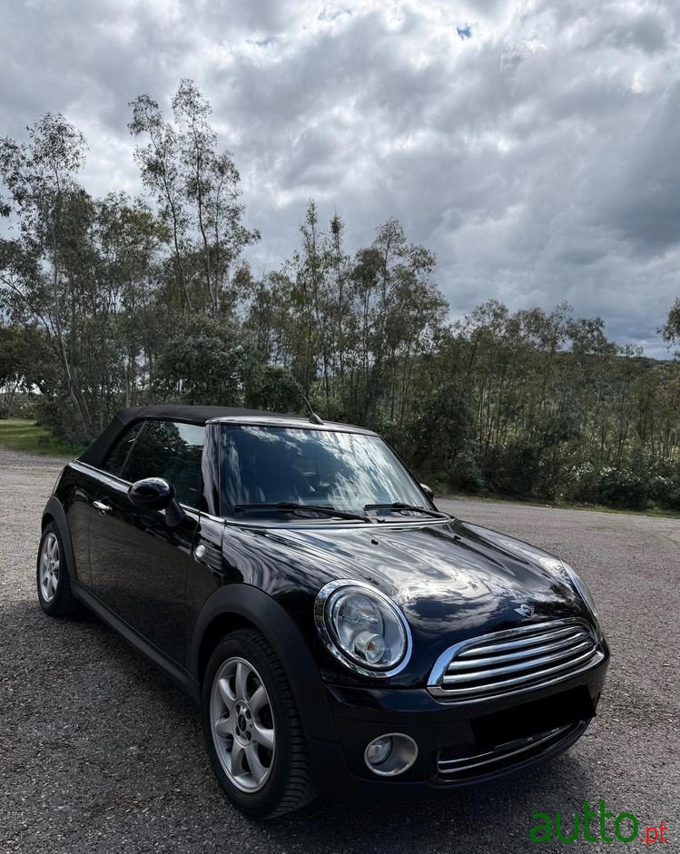 2010' MINI Cooper photo #1