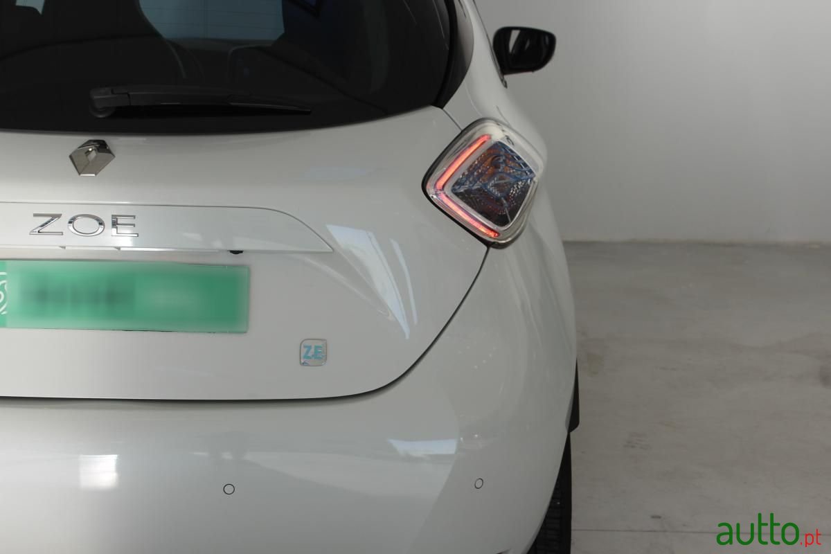 2015' Renault Zoe photo #6