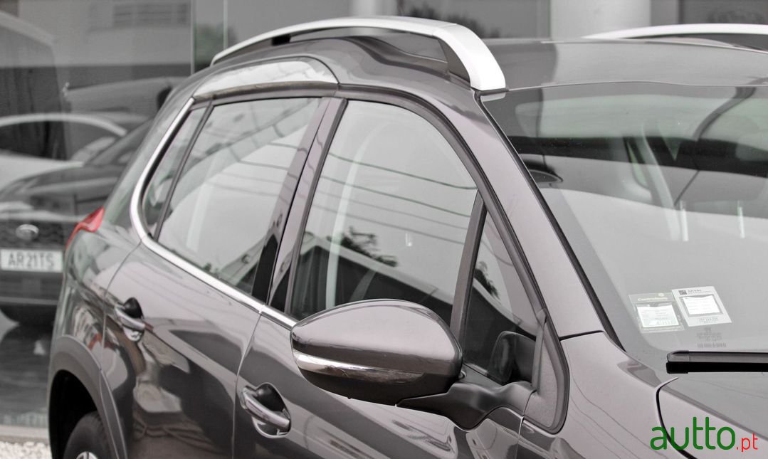 2018' Peugeot 2008 photo #3