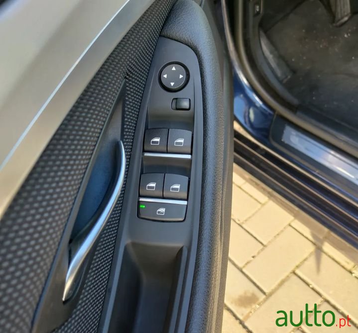 2014' BMW 520 photo #6