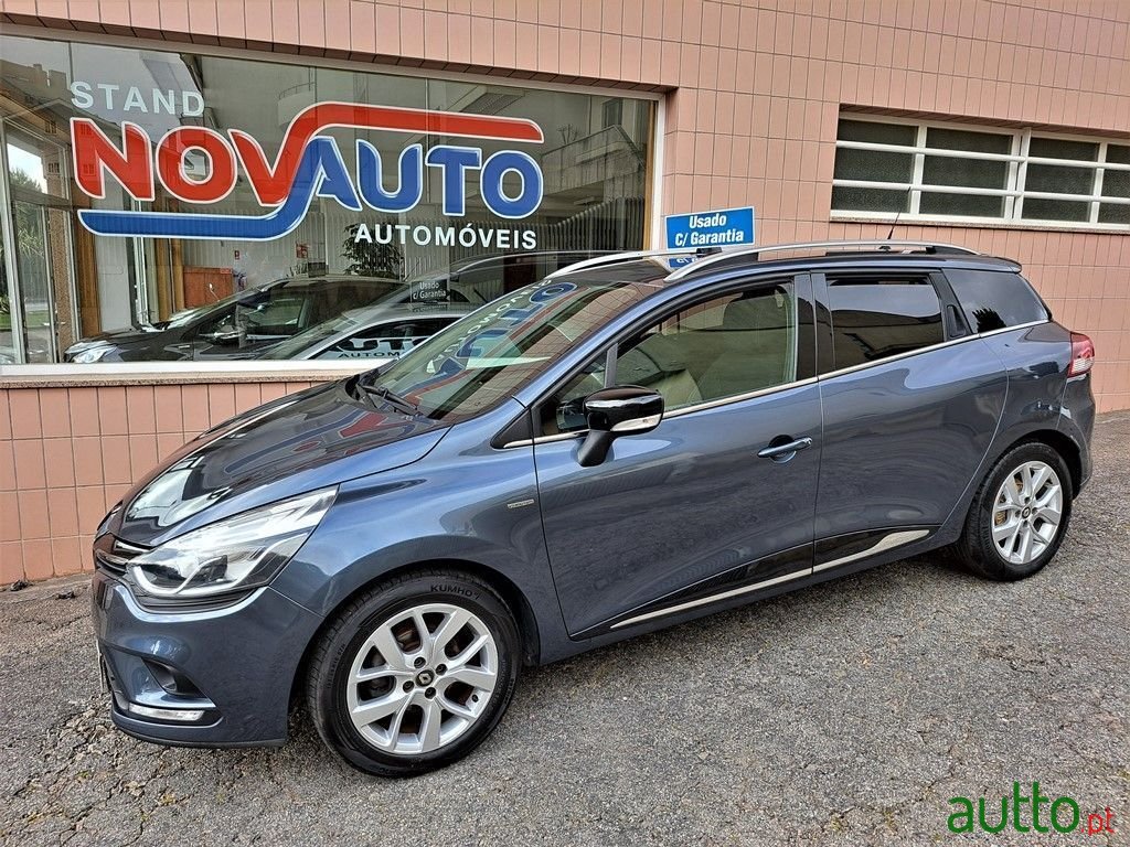 2019' Renault Clio Sport Tourer photo #4