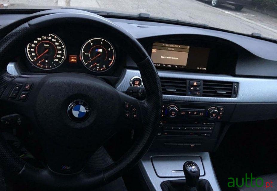 2008' BMW 320 Pack M - Full Extras photo #4