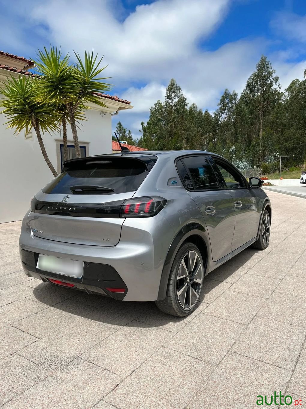 2020' Peugeot e-208 photo #4