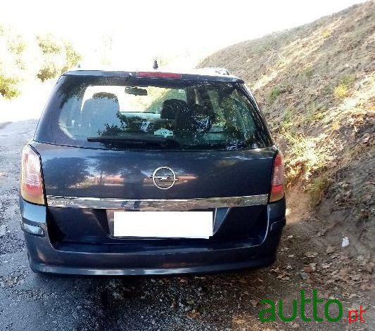 2008' Opel Astra Caravan photo #1