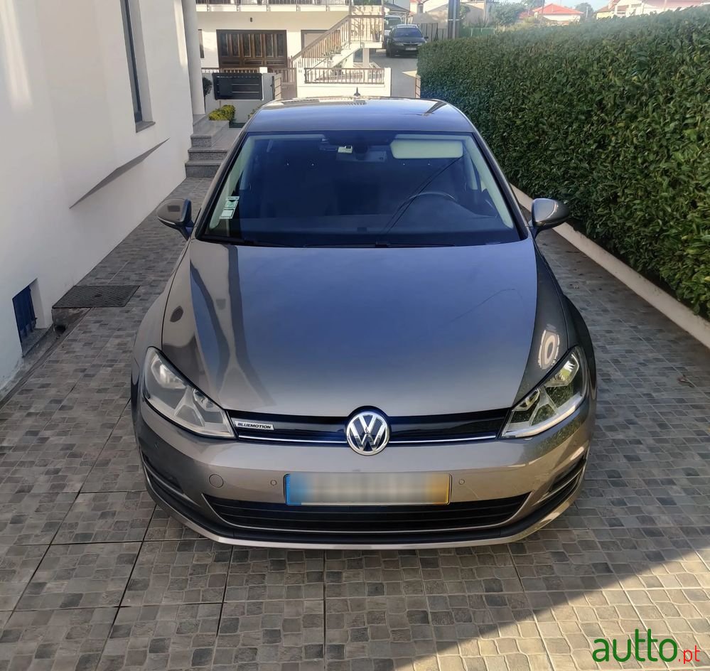 2015' Volkswagen Golf photo #1