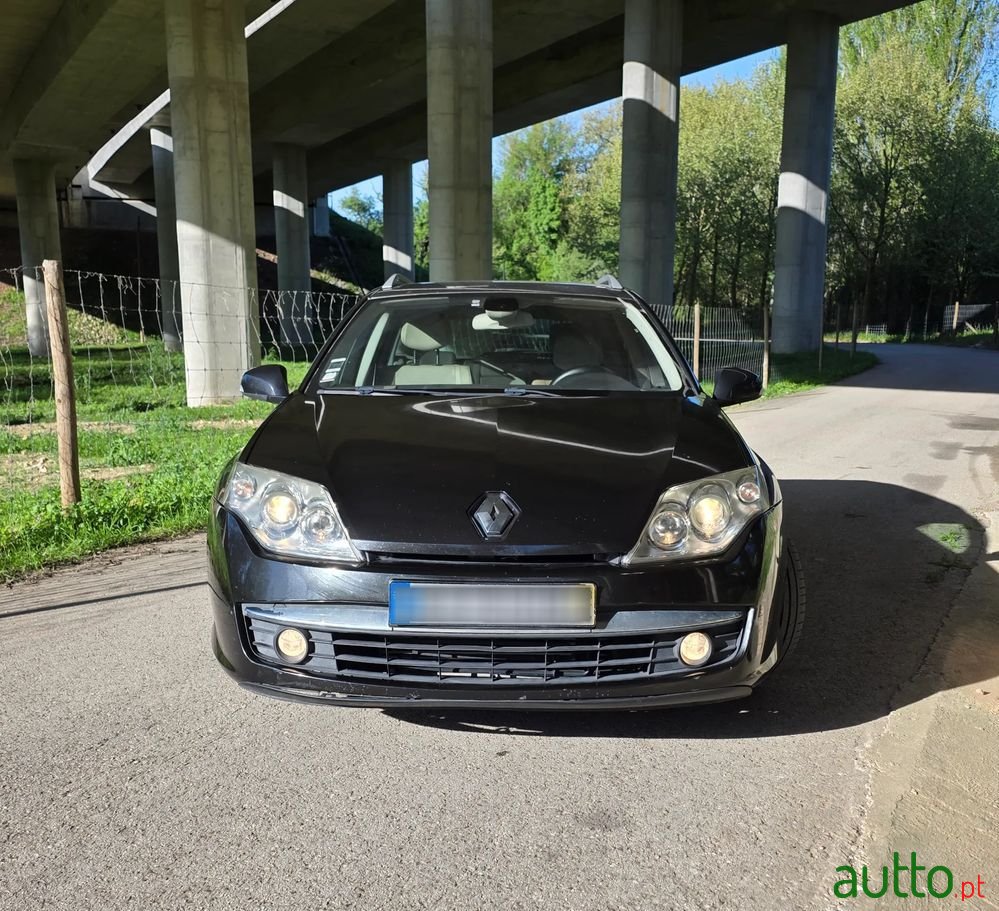 2008' Renault Laguna Break photo #3