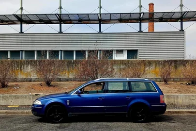2001' Volkswagen Passat