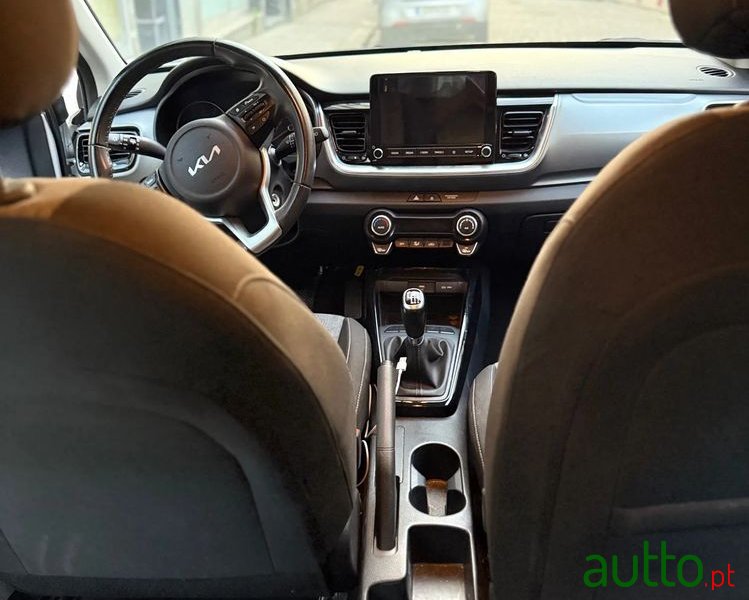 2022' Kia Stonic 1.0 T-Gdi Wave photo #5