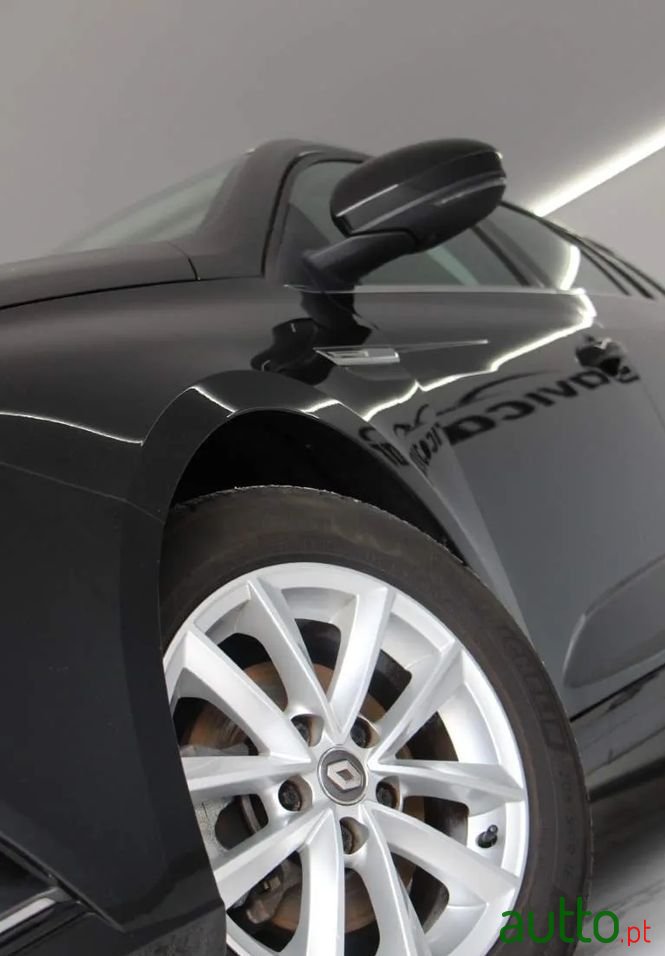 2018' Renault Megane Sport Tourer photo #5