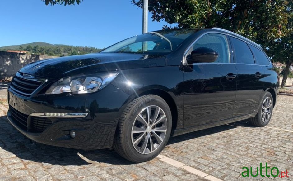 2015' Peugeot 308 Sw photo #2