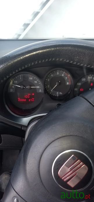 2008' SEAT Leon photo #5