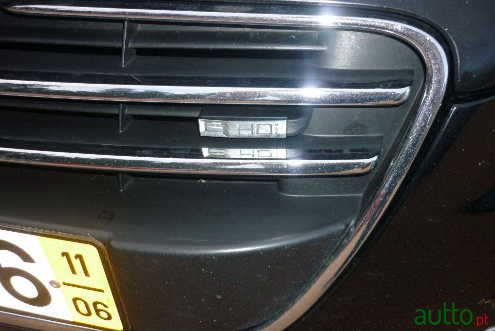 2011' Peugeot 508 SW photo #1