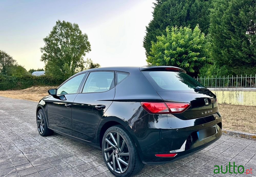 2013' SEAT Leon photo #4