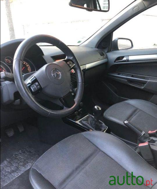 2007' Opel Astra Caravan photo #2