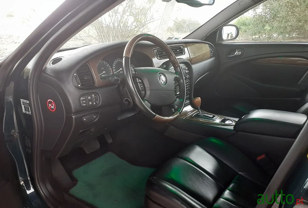 2003' Jaguar S-Type 2.5 V6 Executive photo #5