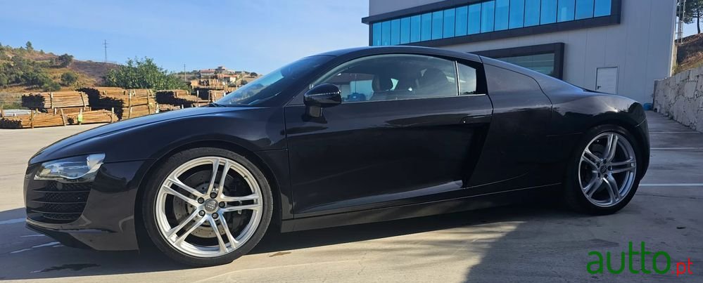 2008' Audi R8 Coupé photo #3