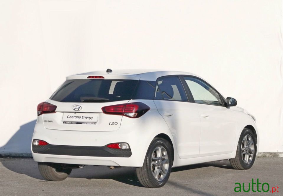 2020' Hyundai i20 photo #3
