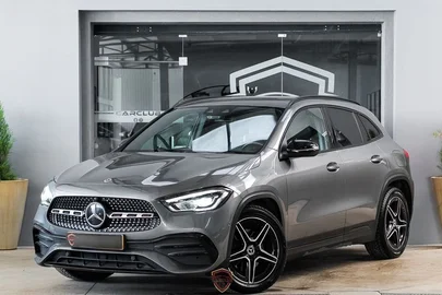2021' Mercedes-Benz Classe Gla