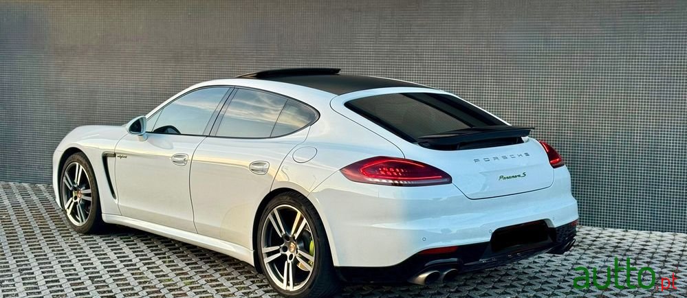 2013' Porsche Panamera S Hybrid photo #2